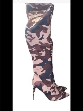 Steve Madden Vava Brown Camoflague thigh high boots, Women’s size 8.5,NWOT